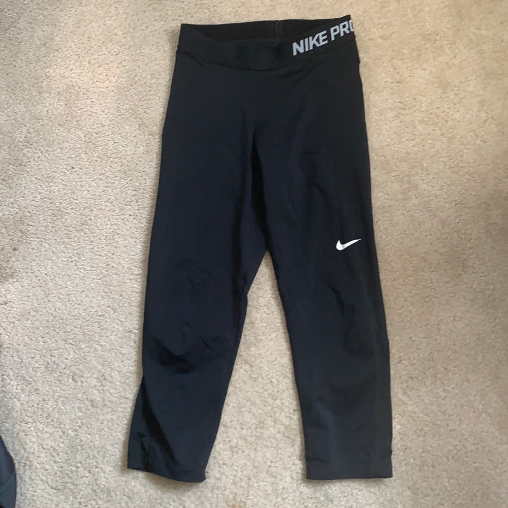 Nike Pro Women’s Cropped Leggings - Black - XS - Dri-Fit